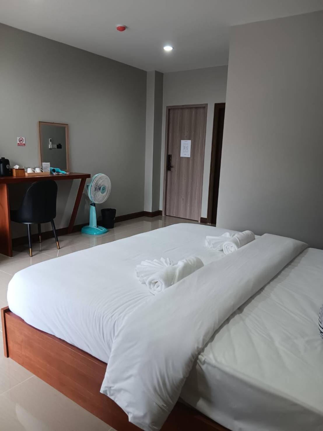 Hotel The Brown Boutique Patong Zewnętrze zdjęcie